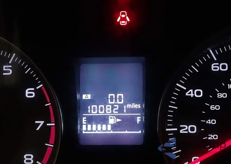 2015 Subaru Forester 2.5I Premium z USA, uszkodzony, nr VIN JF2SJAFC1FH404630